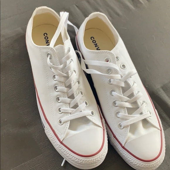 NEW Men’s converse size 11